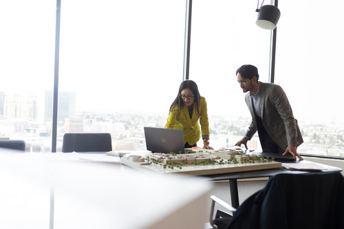 HP ZB15vG5/i5-8400H 15/8GB/256