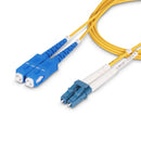 StarTech.com Câble Fibre Optique de 1m Duplex Monomode LC vers SC(UPC) OS2, 9/125µm, 100G, Cordon Fibre Optique, Insensible à la Courbure, Faible Perte d'Insertion, Cordon Patch Fibre LSZH