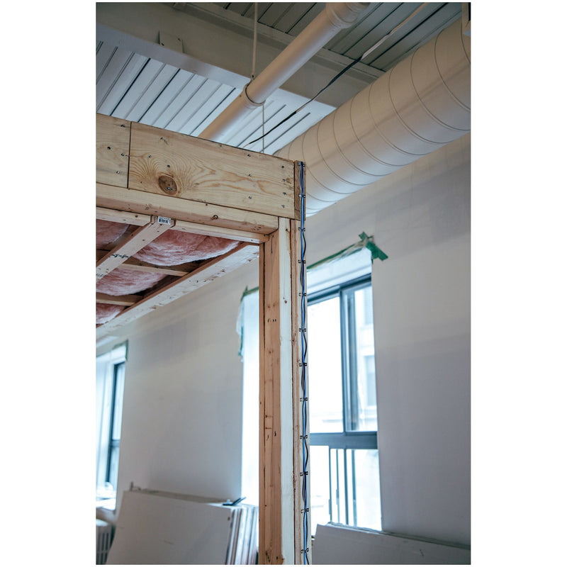 StarTech.com 100 zwarte zelfklevende kabelklemmen, netwerk-/ethernet-/bureau-/computerkabelorganizer, zelfklevende kabelorganizer voor op het bureau, UL/94V-2 brandvertragende zelfklevende nylonklemmen