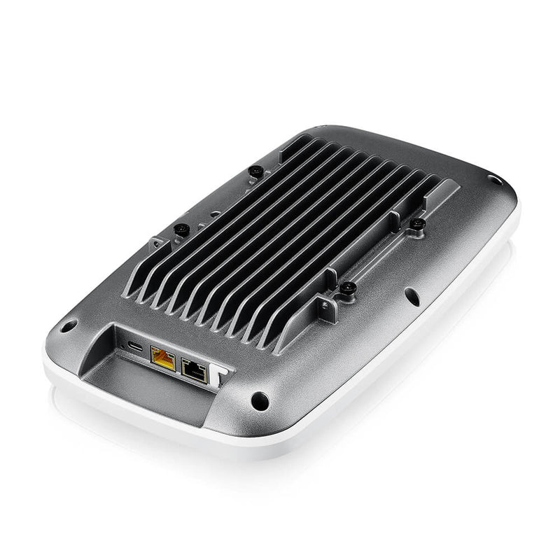 Zyxel WBE660S-EU0101F point d'accès réseaux locaux sans fil 11530 Mbit/s Gris Connexion Ethernet, supportant l'alimentation via ce port (PoE)
