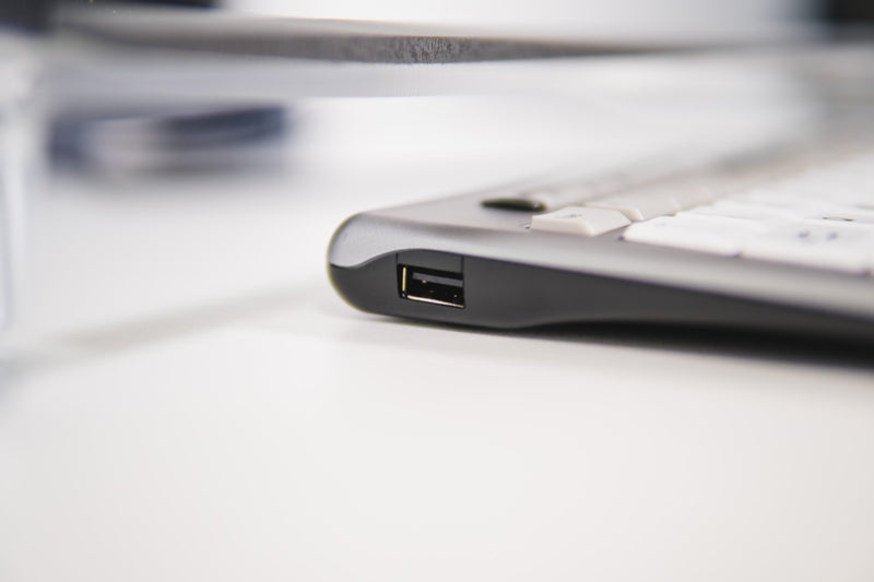 BakkerElkhuizen S-board 840 clavier Bureau USB QWERTZ Allemand Gris clair, Blanc