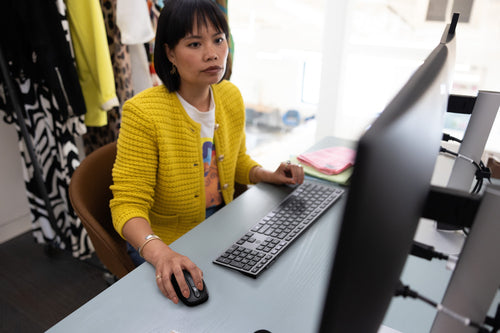 HP Ensemble clavier et souris sans fil rechargeables multi-appareils 720